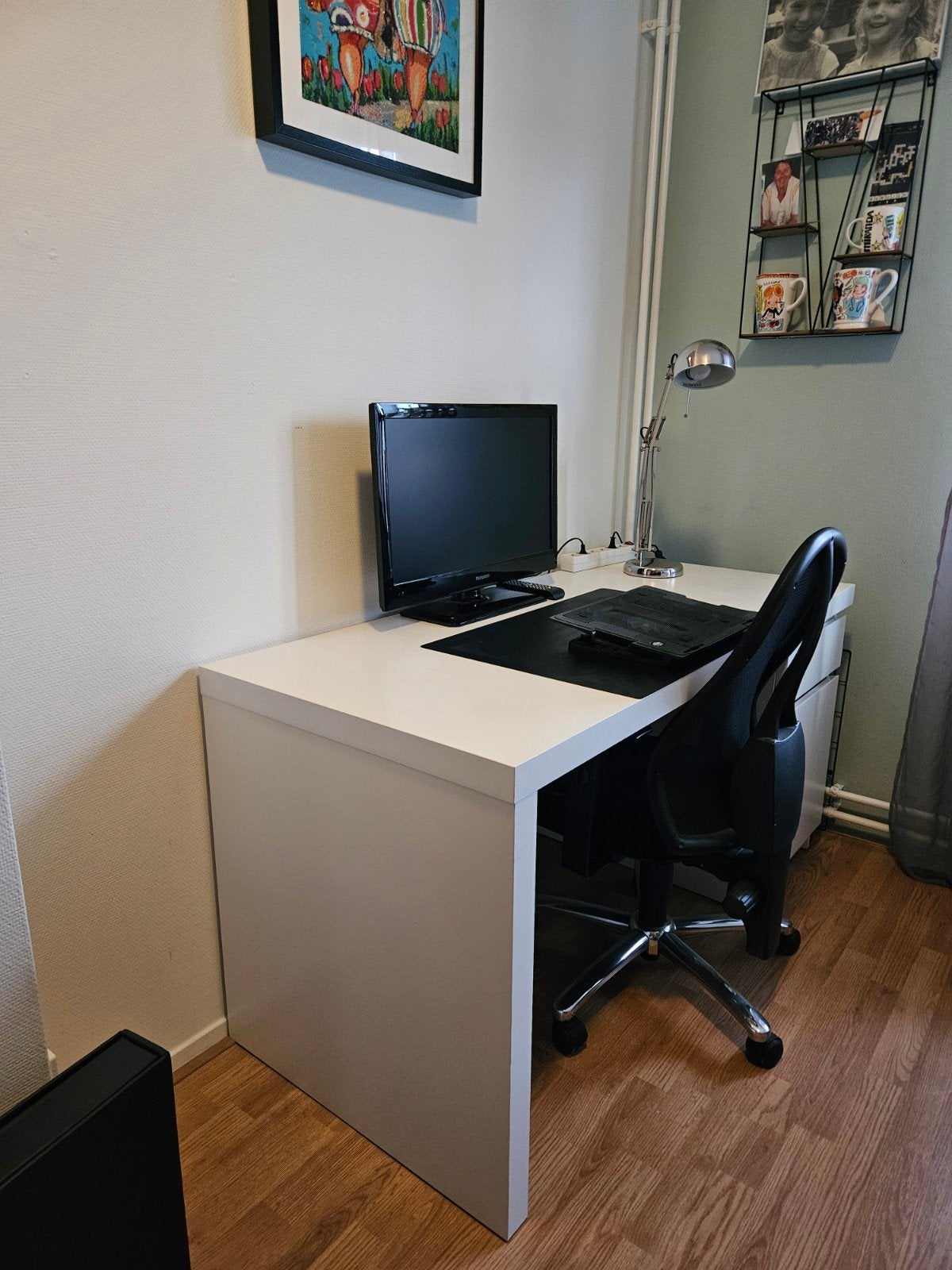 Malm bureau Ikea wit, Ophalen, 65 cm, Zo goed als nieuw, IKEA