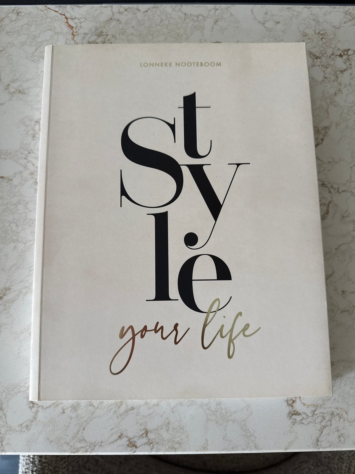 Lonneke Nooteboom - Style Your Life, Boeken, Verzenden, Zo goed als nieuw, Mode algemeen