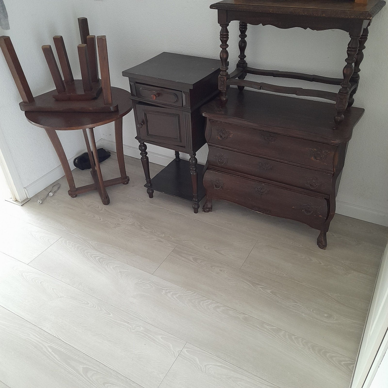 antiek tafeltje & kasten, Ophalen