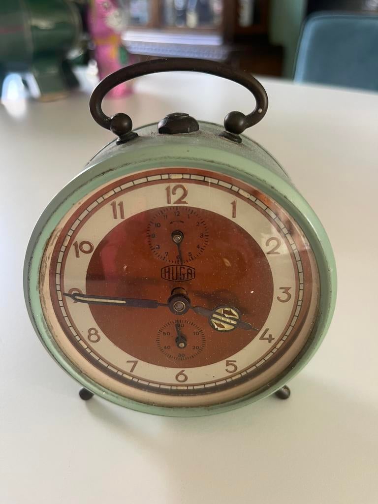 Vintage HUGA wekker – mechanisch – mintgroen – werkend, Ophalen of Verzenden