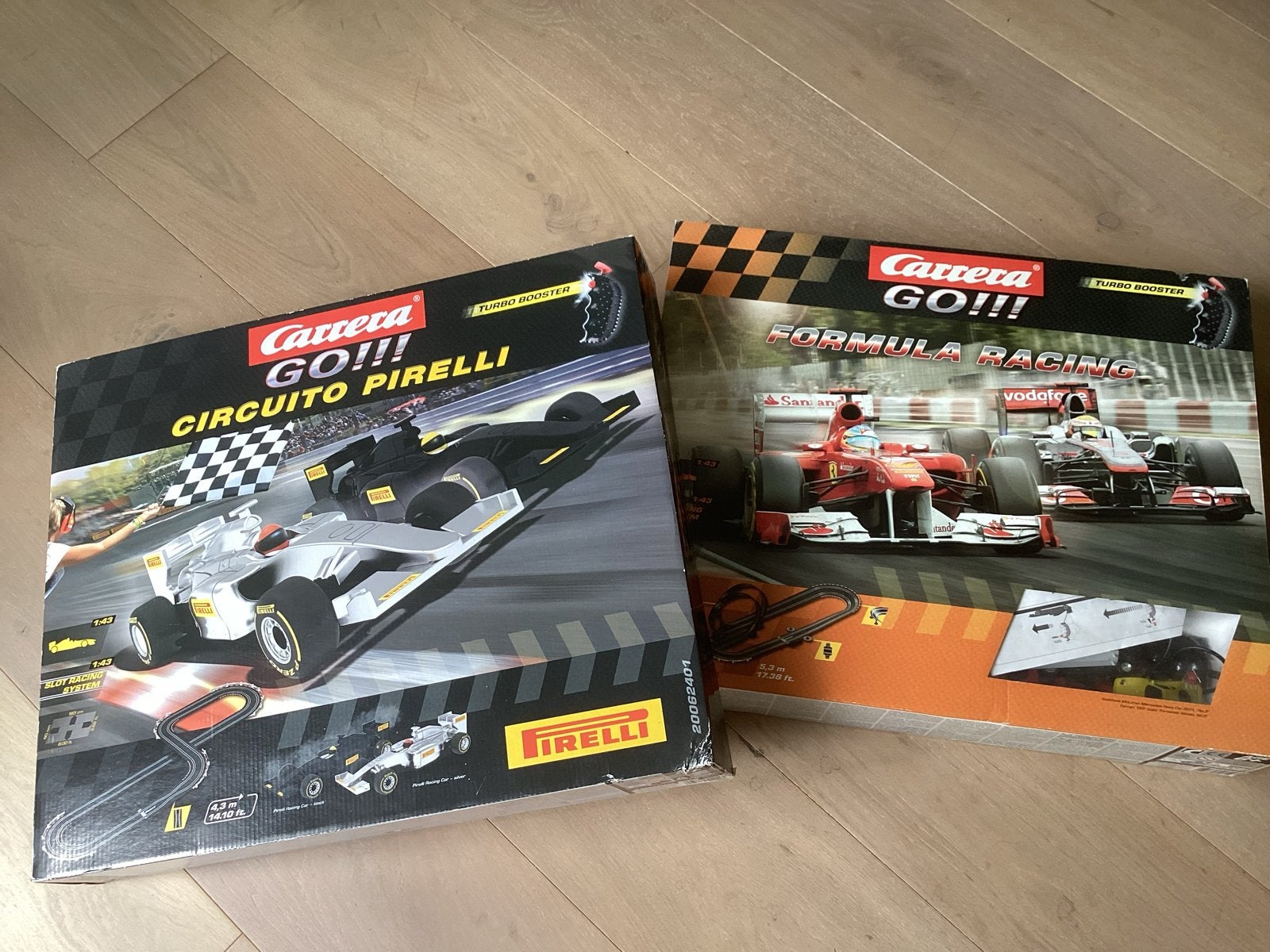 Carrera GO!!! Racebanen-Circuito Pirelli & Formula Racing, Ophalen, Carrera, Elektrisch, Met looping