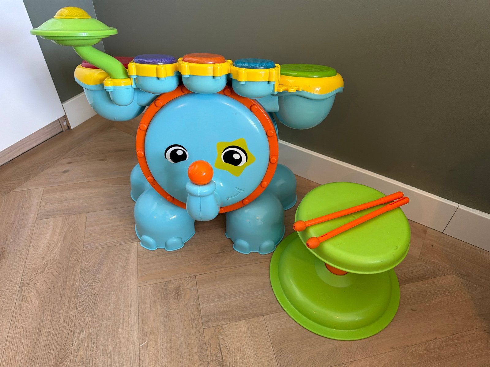 VTech Baby Olifant Drumstel met Krukje en Stokjes, Ophalen of Verzenden, Zo goed als nieuw, Overige typen, Met licht