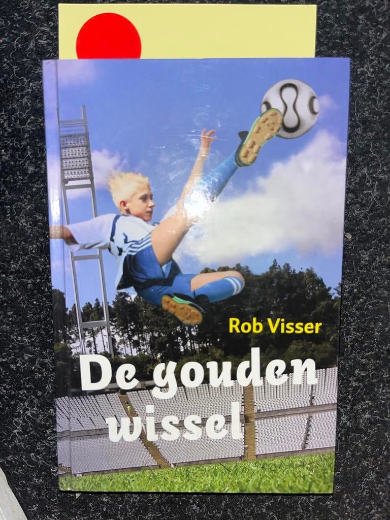 De gouden wissel - Rob Visser (Voetbalboek), Ophalen of Verzenden, Zo goed als nieuw, Balsport