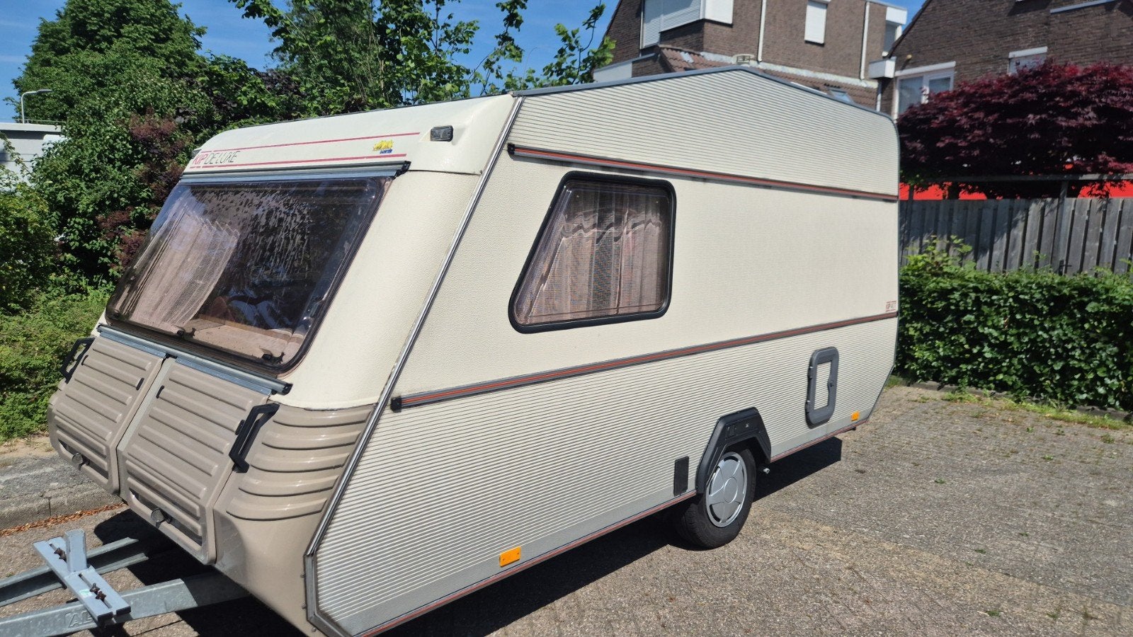 Kip 40 T De Luxe 2 zitjes,vast toilet,en Panorama Luifel, Standaardzit, Kip, Bedrijf, 750 - 1000 kg