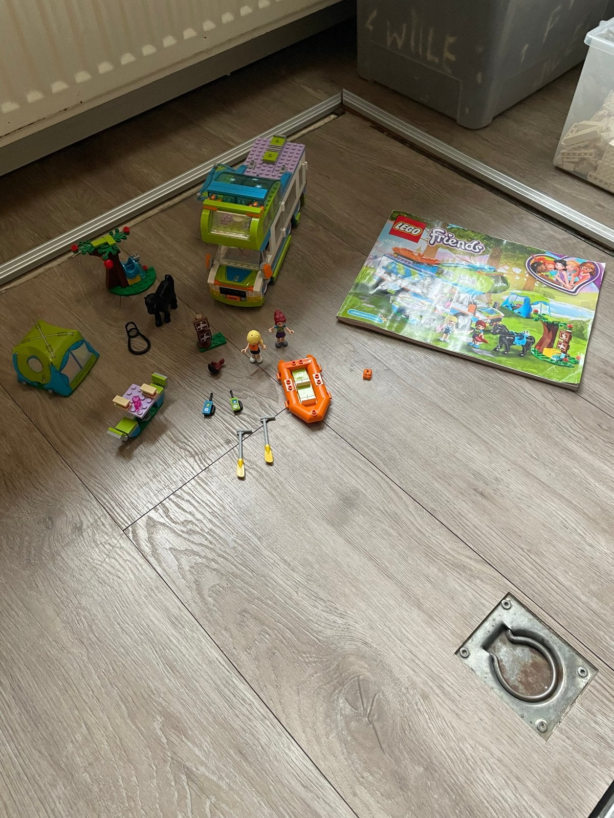 Lego Friends Campervan 41339 met accessoires, Gebruikt, Lego, Friends, Ophalen of Verzenden