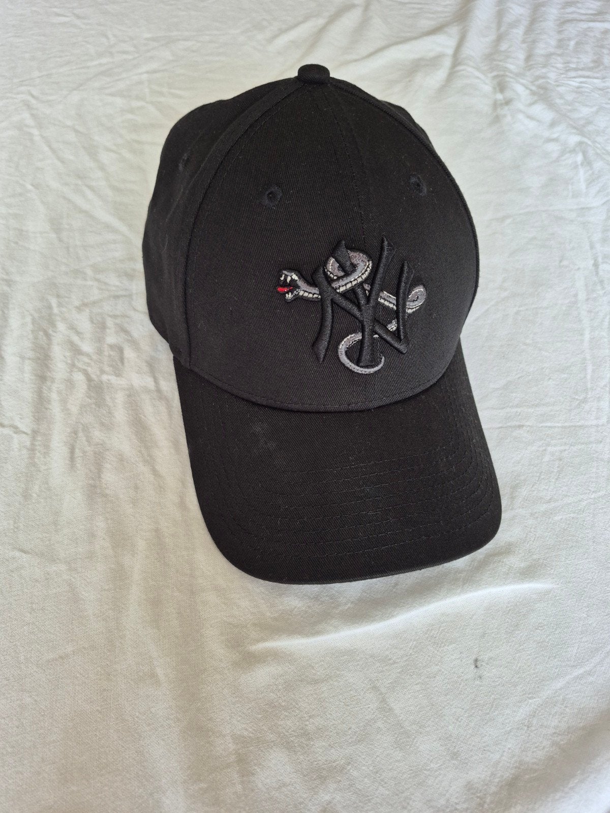 New York Yankees Pet - Zwart met slang detail, Kleding | Heren, Hoeden en Petten, New Era, One size fits all, Ophalen of Verzenden