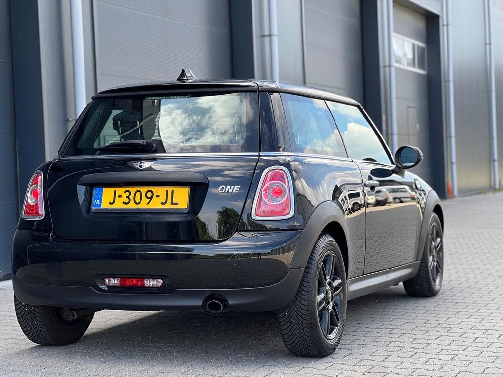 Mini Mini 1.6 ONE HOLLAND STREET AIRCO LMV, Auto's, Mini, Voorwielaandrijving, Stof, Gebruikt, Euro 6