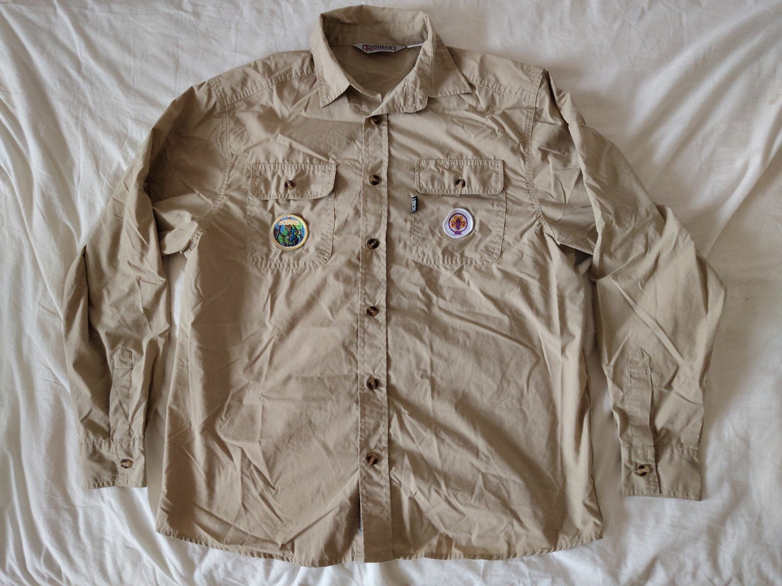 Scouts blouse met badges - maat 170, Verzamelen, Ophalen of Verzenden, Gebruikt, Kleding