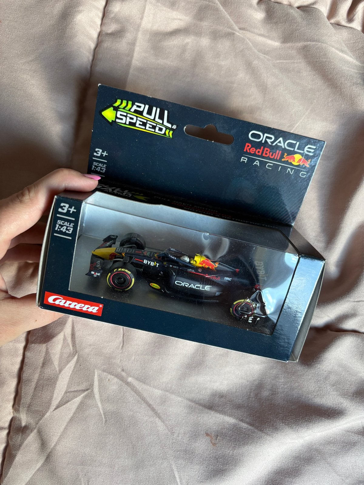 Red bull racing auto, Ophalen of Verzenden, Zo goed als nieuw, Bburago