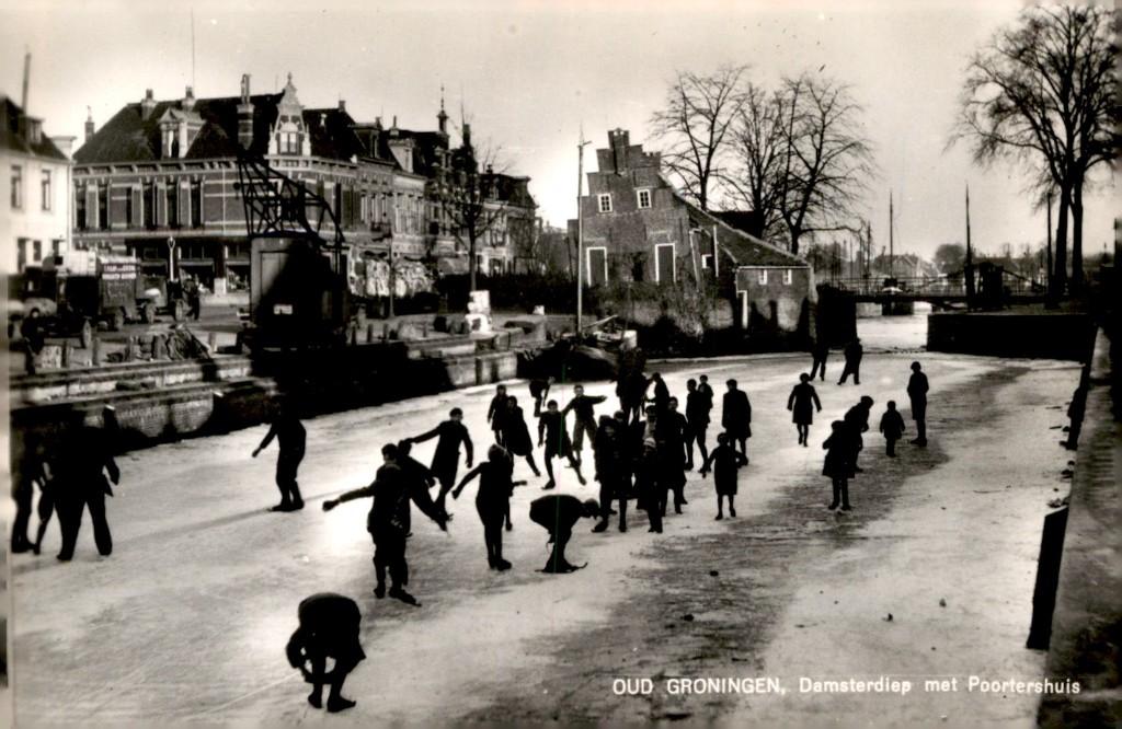 Groningen Damsterdiep met schaatsers # 237, Verzenden, 1960 tot 1980, Ongelopen, Groningen