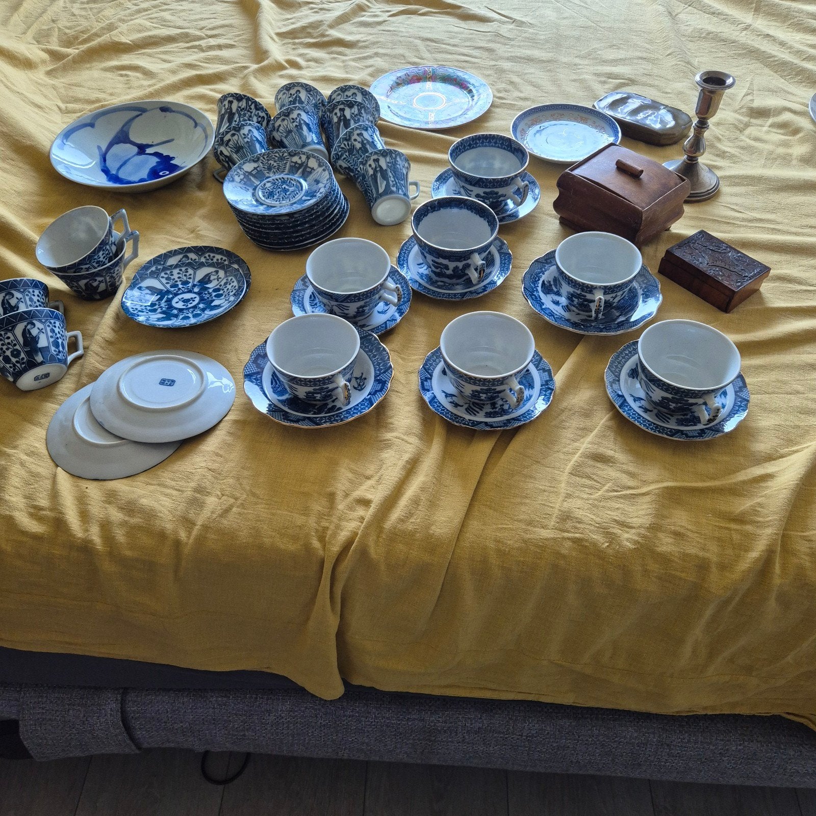 Prachtige partij antiek vintage serviesgoed& kistjes, Antiek en Kunst, Antiek | Servies compleet, Ophalen of Verzenden