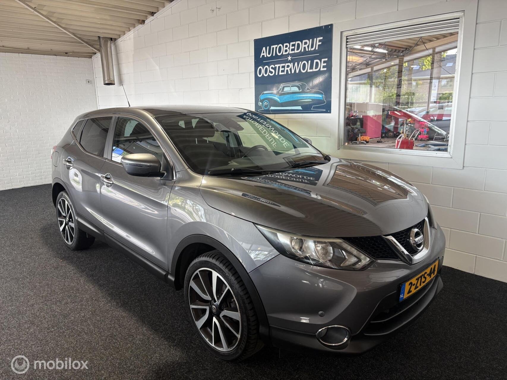 Nissan Qashqai 1.2 Connect Edition Automaat - Pano - Cruise, Auto's, Euro 5, Stof, Gebruikt, 680 kg