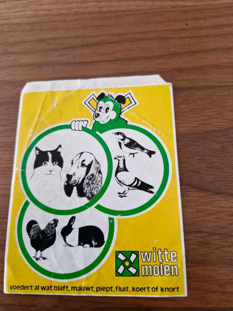 8104 Vintage Witte Molen Sticker - Dieren Voeding, Verzamelen, Ophalen of Verzenden, Gebruikt