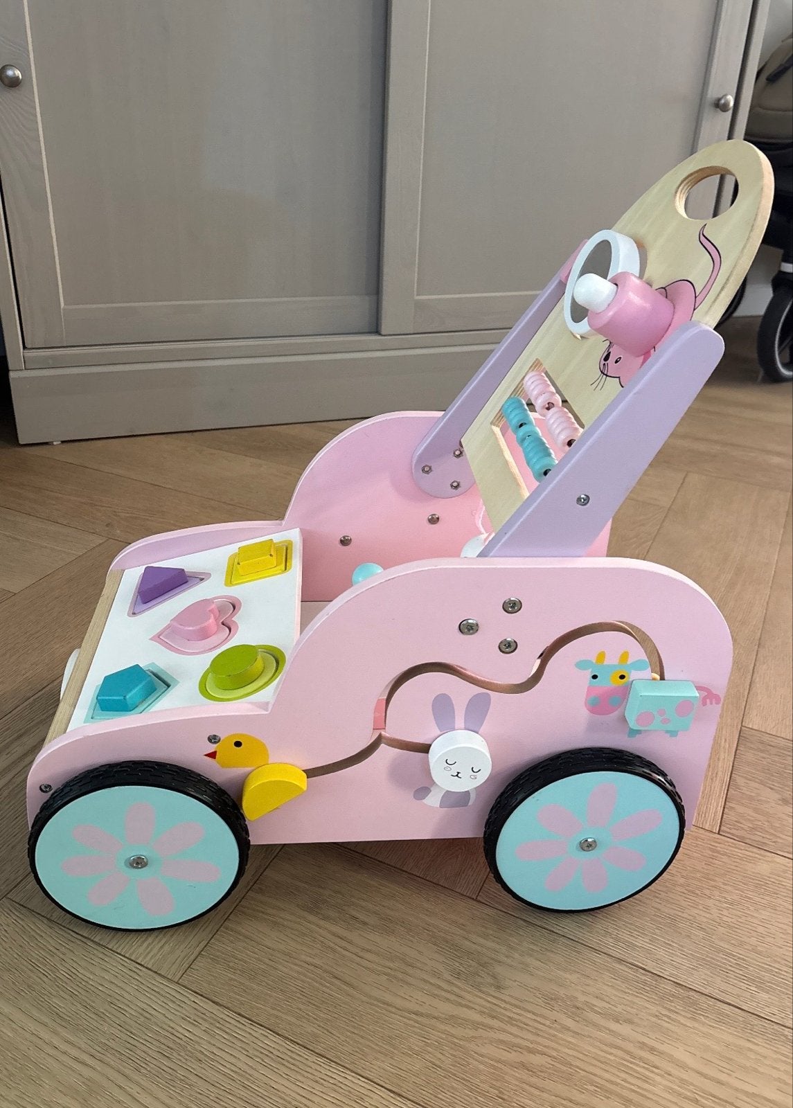 Roze houten loopwagen met activiteiten en vormenstoof, Ophalen, Zo goed als nieuw, Overige typen, Met wieltjes