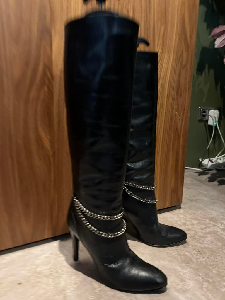YVES SAINT LAURENT laarzen kettingen 38,5 origineel zgan, Kleding | Dames, Schoenen, Hoge laarzen, Zwart, Saint Laurent, Ophalen of Verzenden