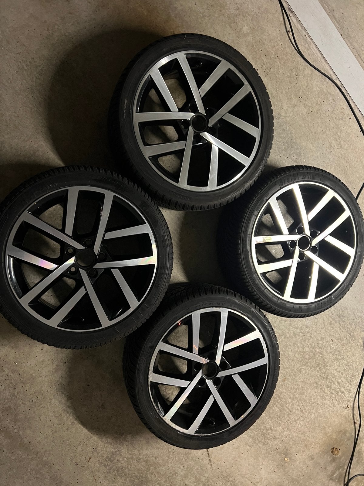 VW 18 inch Jurva Velgen Golf GTI GTD 225/40 R18 5x112 Seat, Auto-onderdelen, Banden en Velgen, 18 inch, Ophalen of Verzenden, All Season