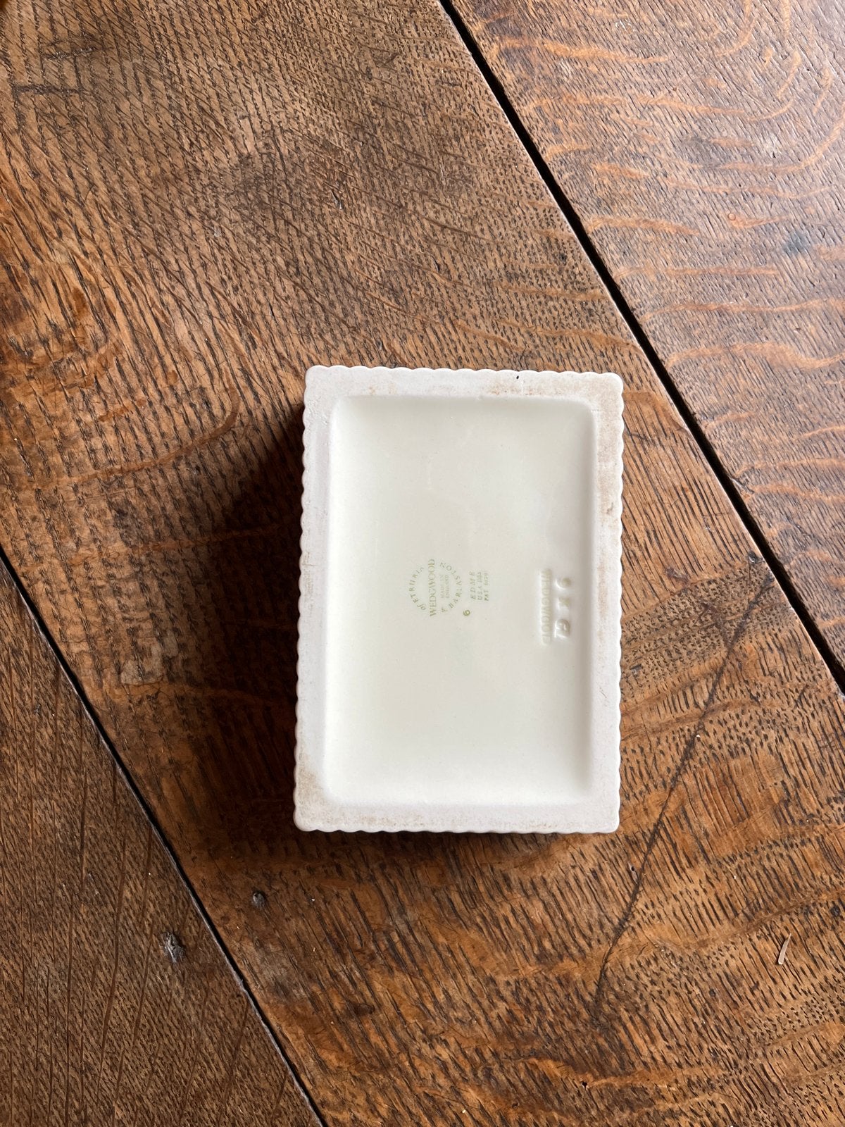 Wedgwood Edmee Lepeldoosje met Groen Stempel, Ophalen of Verzenden