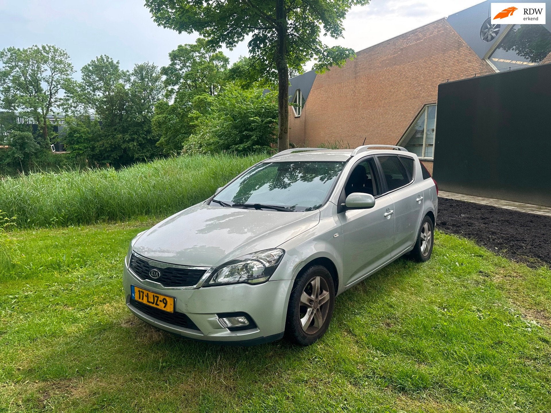 Kia Cee'd 1.4 CVVT X-ecutive Airco PDC NAVI NAP!, Auto's, Voorwielaandrijving, Euro 5, Gebruikt, 4 cilinders