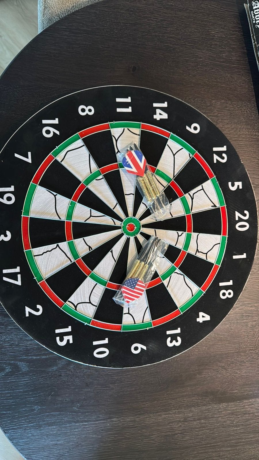 Nieuw in doos dartbord binnen buiten spel met pijltjes, Ophalen of Verzenden, Zo goed als nieuw, Dartbord