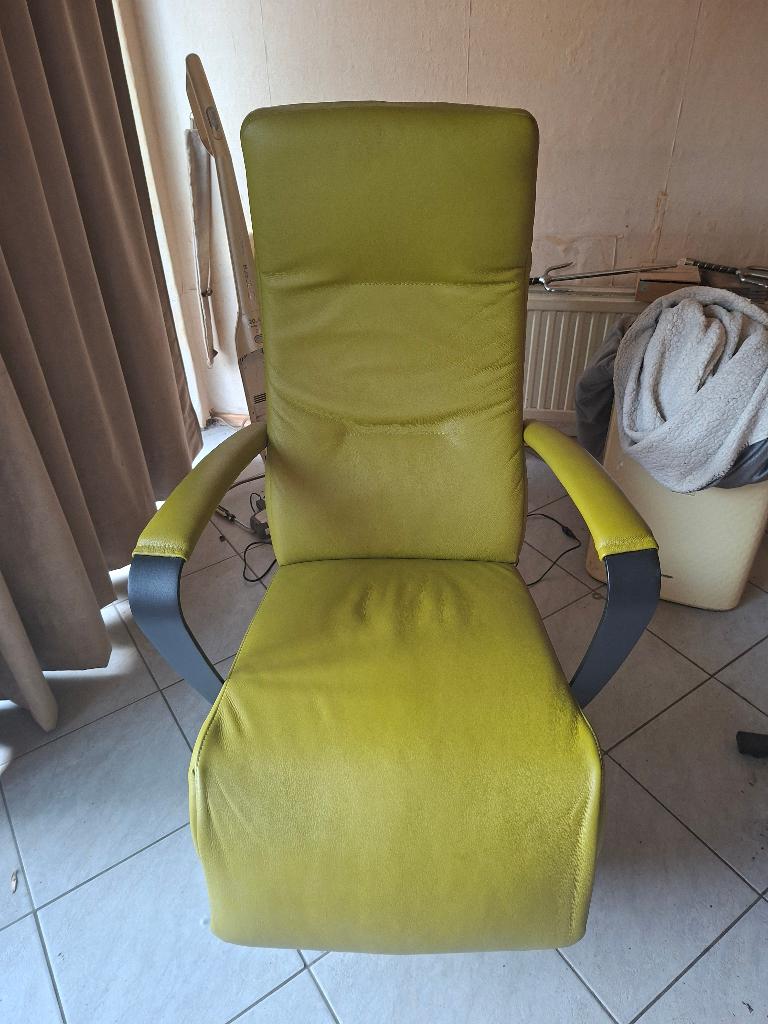 staop stoel sta op stoel met ACCU, Ophalen, Zo goed als nieuw, Minder dan 75 cm, 50 tot 75 cm