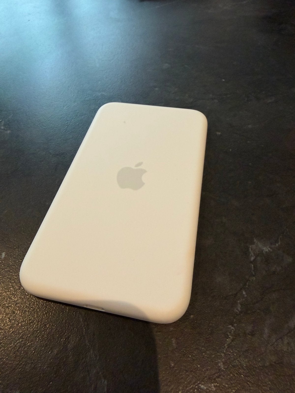 Originele Apple MagSafe Oplader - Zo goed als nieuw, Zo goed als nieuw, IPhone 12 Mini, Draadloos opladen, Wit