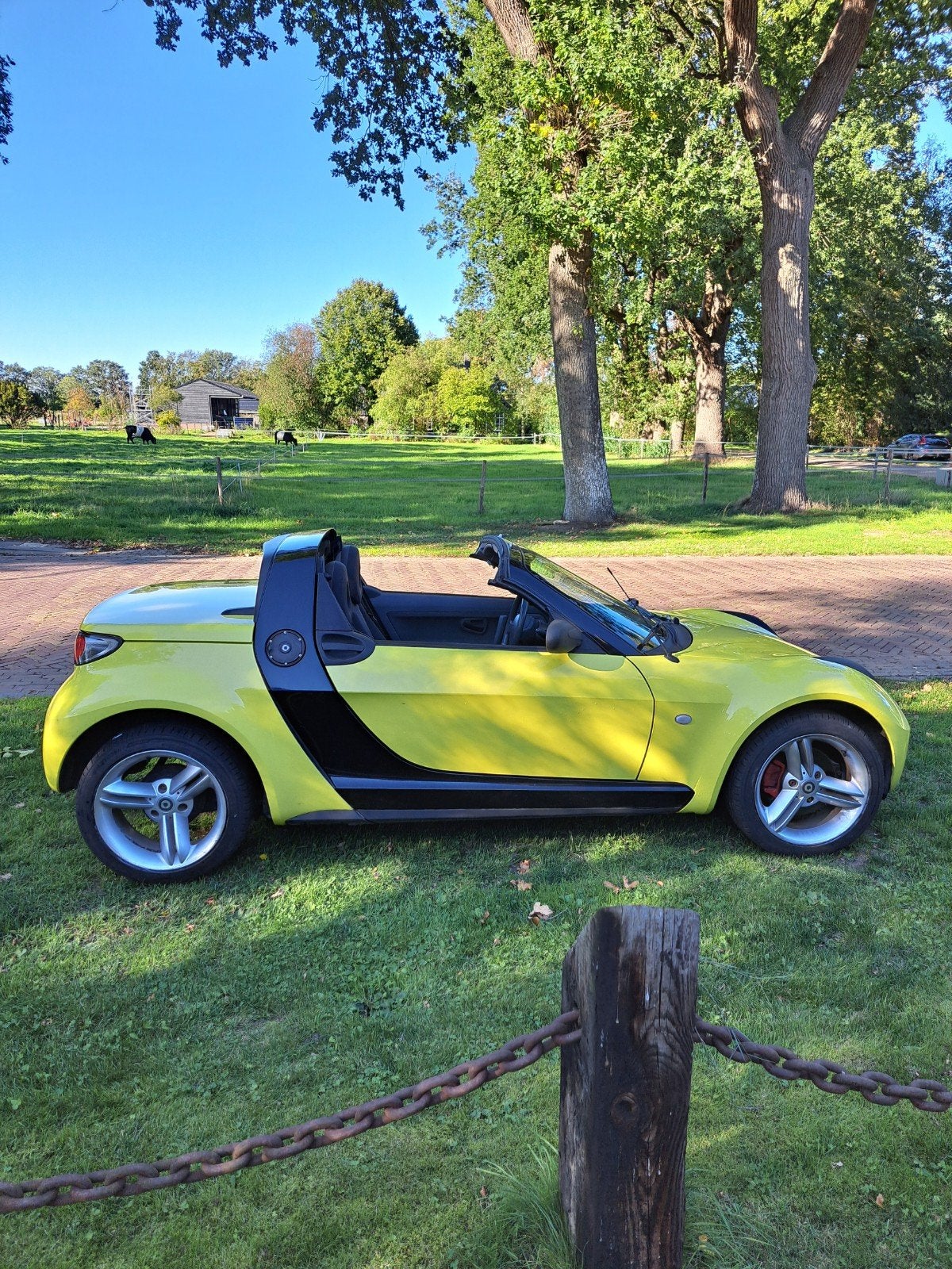 Smart Roadster Cabrio  APK  okt 2027, Auto's, 61 pk, Zwart, Geïmporteerd, 23 €/maand