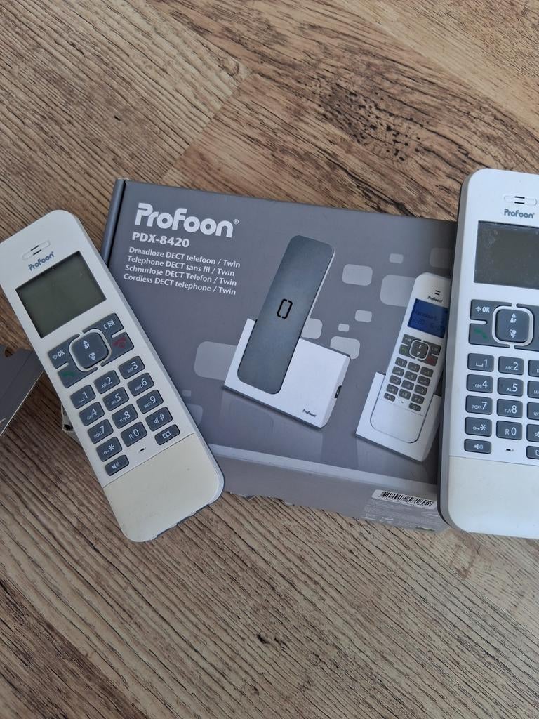 Profoon PDX-8420 Draadloze DECT Telefoon Twinset, Ophalen of Verzenden, Zo goed als nieuw, 2 handsets