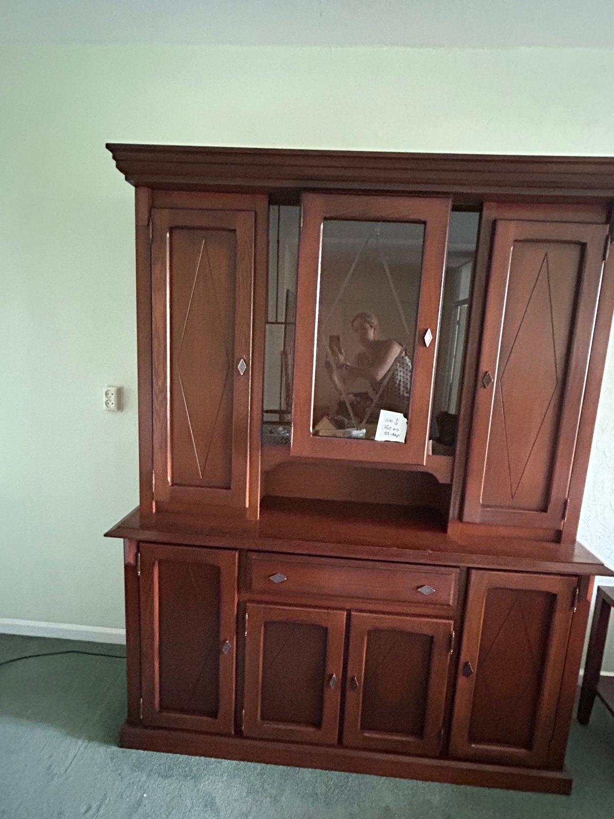 Mooie houten buffetkast met vitrine en opbergruimte, 100 tot 150 cm, Ophalen of Verzenden, Zo goed als nieuw, Met lade(s)