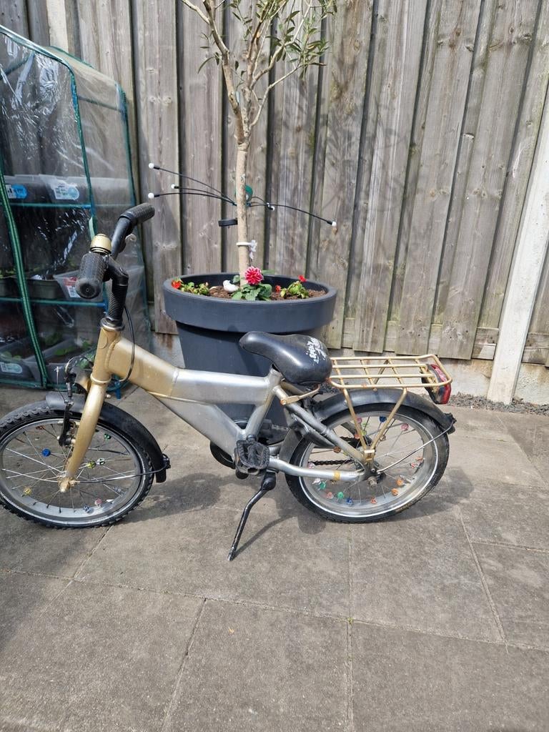 Kinderfiets 16 inch met bagagedrager, Ophalen of Verzenden, Gebruikt, 16 tot 20 inch, Zijwieltjes