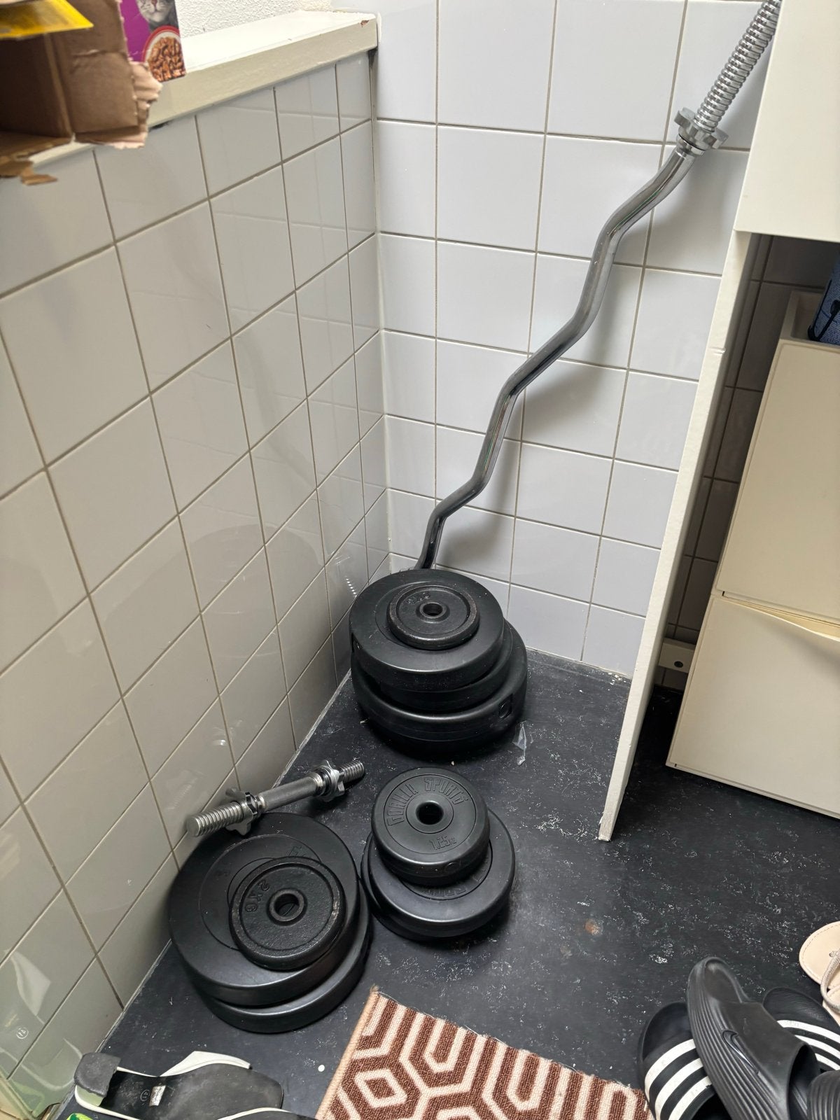 Halterset met curlstang en losse gewichten, Ophalen, Zo goed als nieuw, Armen, Halterset