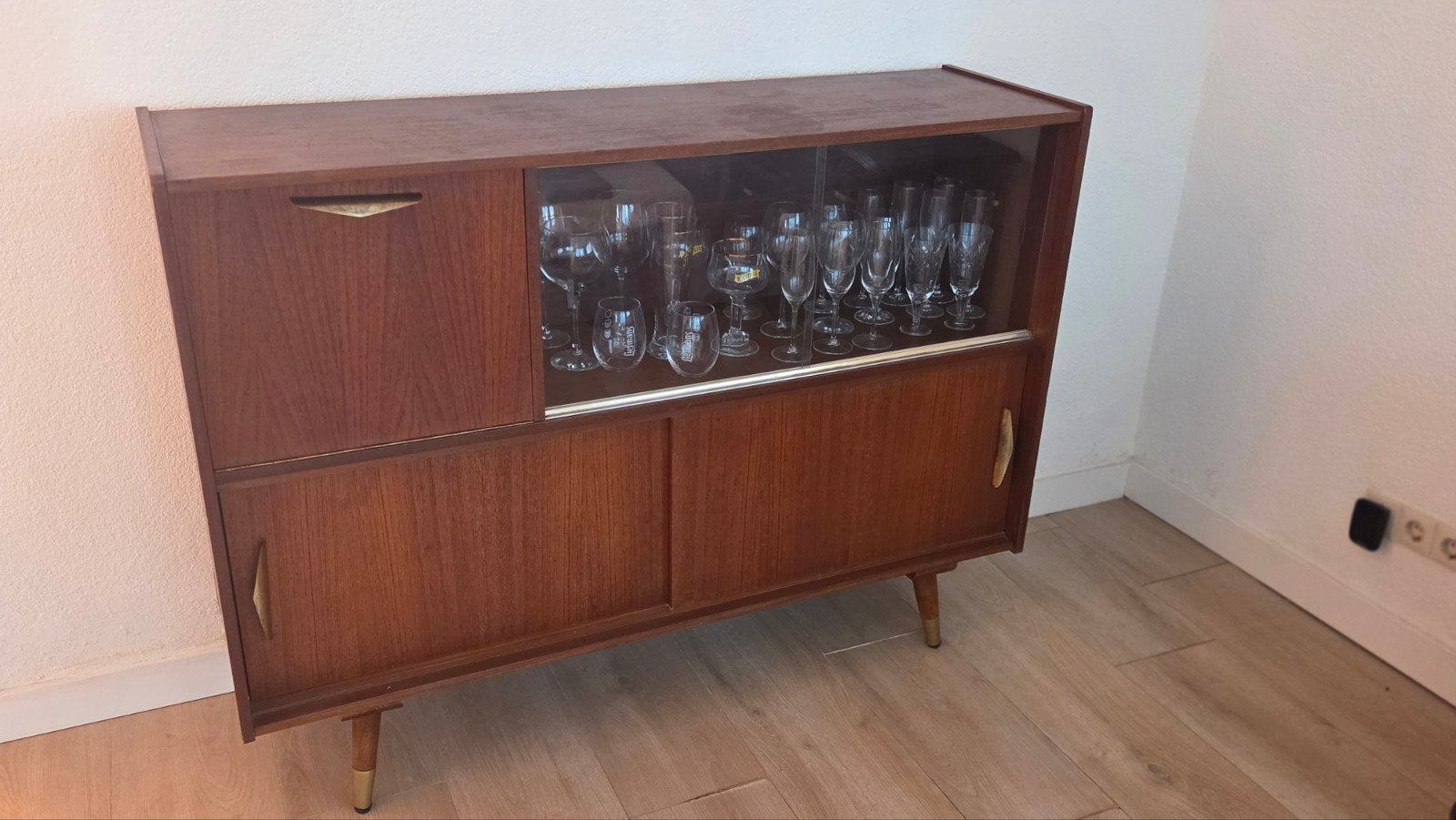 Highboard vintage teak,jaren 60 mid century  kast., Ophalen, Gebruikt, 25 tot 50 cm