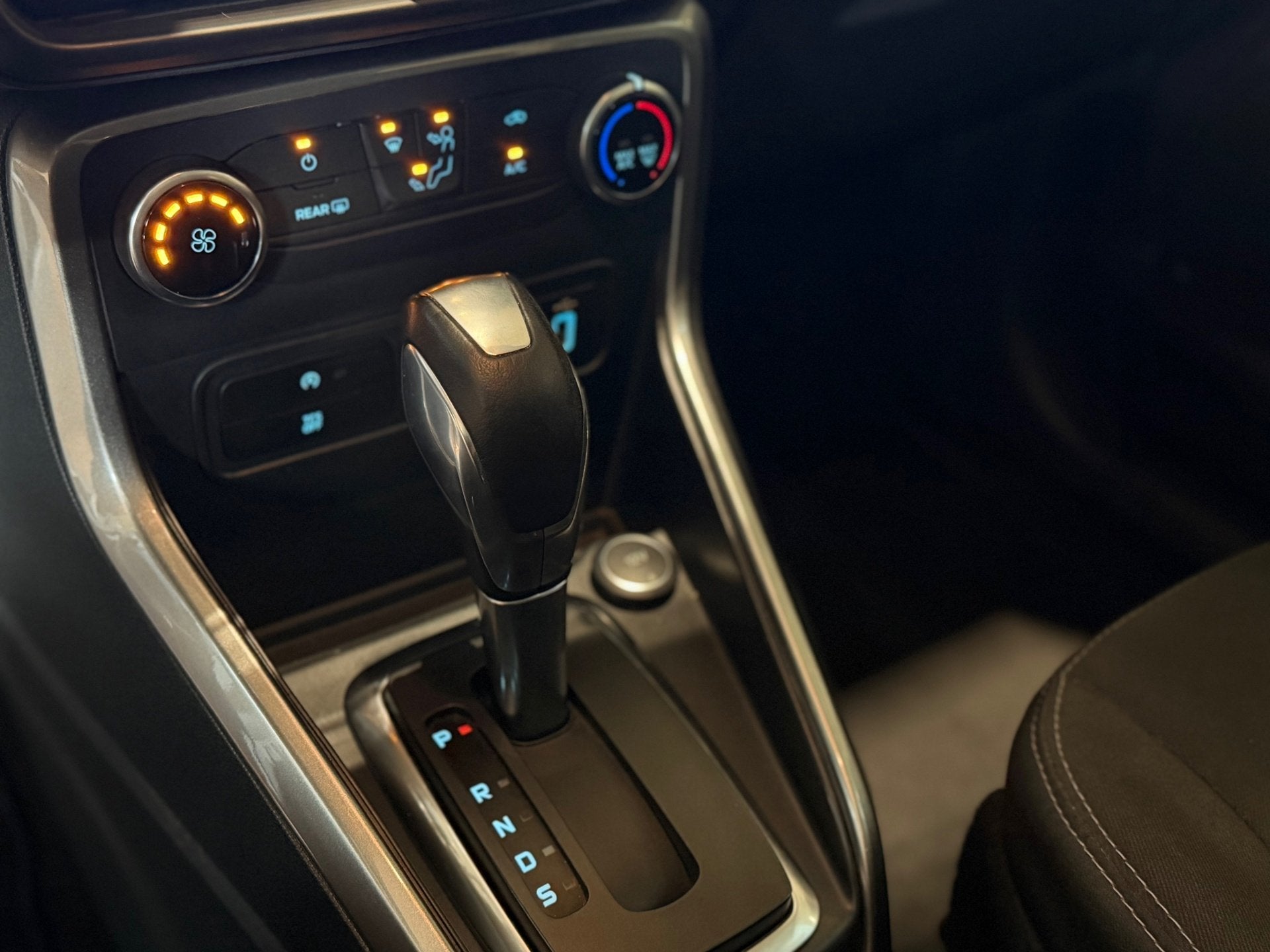 Foto 4 van Ford EcoSport 1.0 EcoBoost Titanium Automaat |NAVI|PCD|LMV|