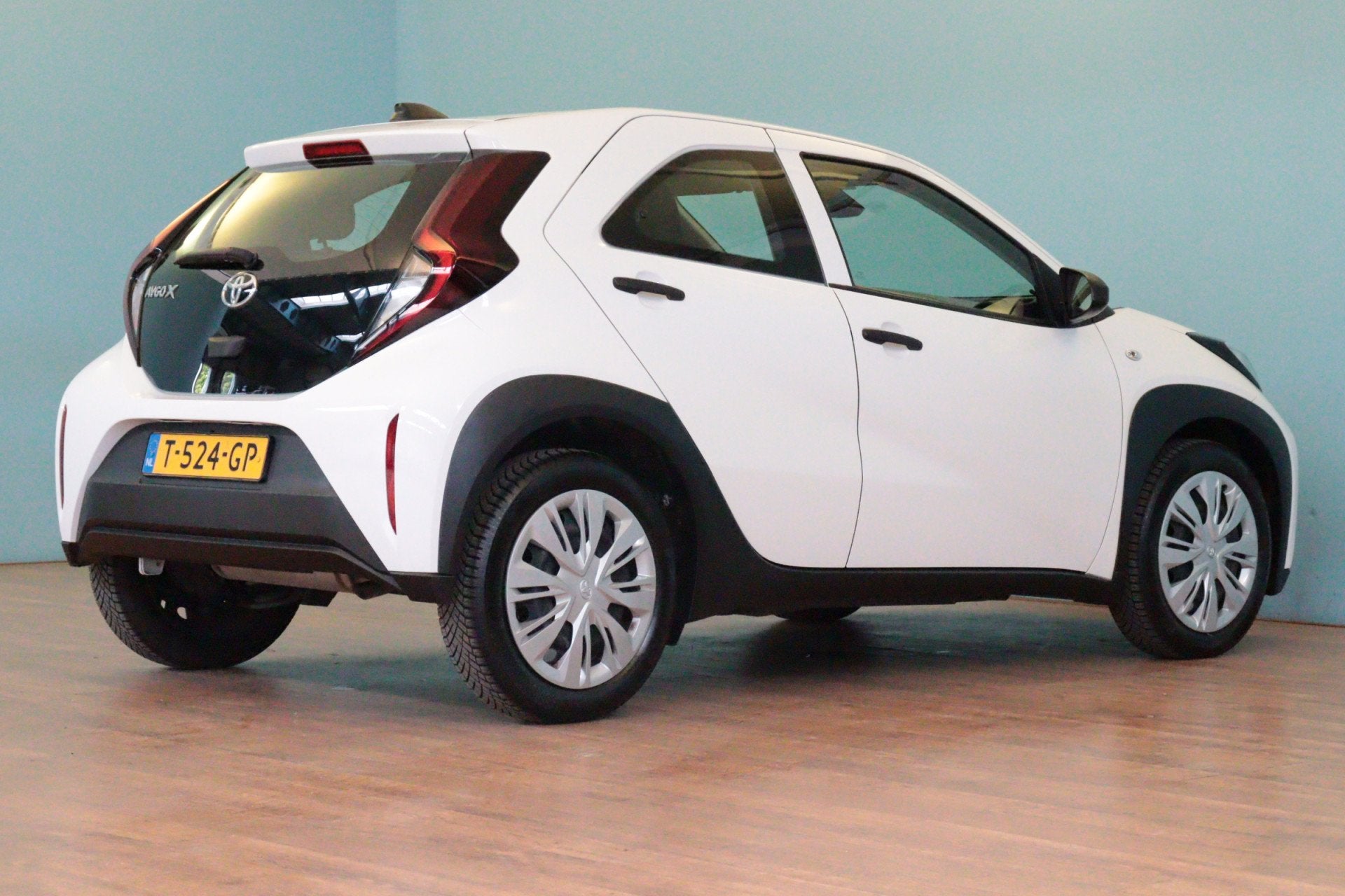 Toyota Aygo X 1.0 VVT-i MT | APPCONNECT | AIRCO | ADAP CRUIS, Auto's, 4 stoelen, Wit, Origineel Nederlands, Handgeschakeld