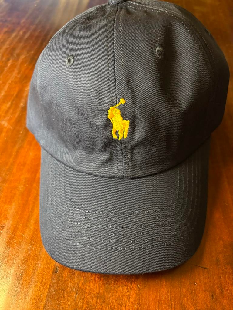 Nieuwe Donkerblauwe Pet met Geel Logo - One Size, Ophalen of Verzenden, Zo goed als nieuw, One size fits all, Pet