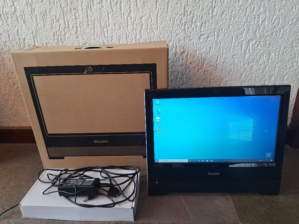 All-in-One Touchscreen Computer met Dual Core en Doos, Gebruikt, Met monitor, Intel Celeron Dual Core, Ophalen of Verzenden