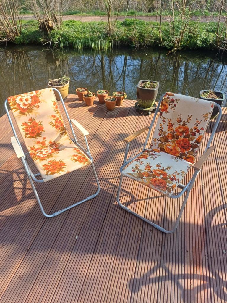 Vintage inklapbare tuinstoelen met bloemenprint (2 stuks), Ophalen of Verzenden, Gebruikt, Metaal, Inklapbaar