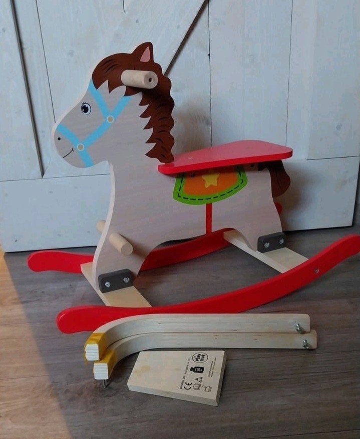 Houten hobbelpaard, Ophalen, Zo goed als nieuw, Rij- of Hobbelspeelgoed
