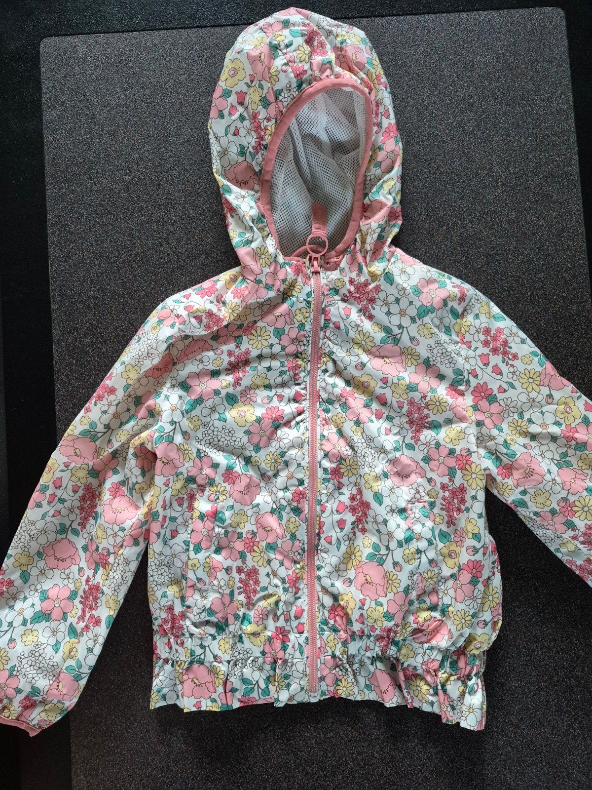 Zomerjas meisje maat 116, met capuchon, Ophalen, Zo goed als nieuw, Meisje, Jas