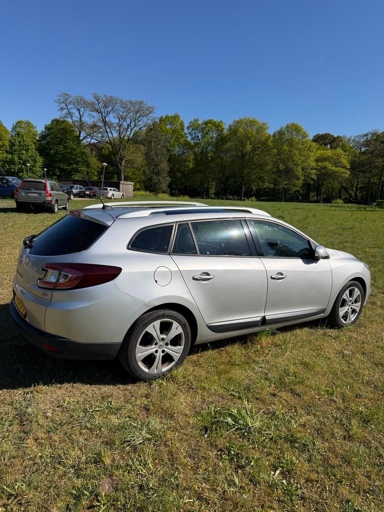 Renault Mégane 2.0 16V TCE 132KW Estate 2010 Grijs, Auto's, Renault, Particulier, Mégane, Bi-Xenon koplampen, Bluetooth, Bochtverlichting