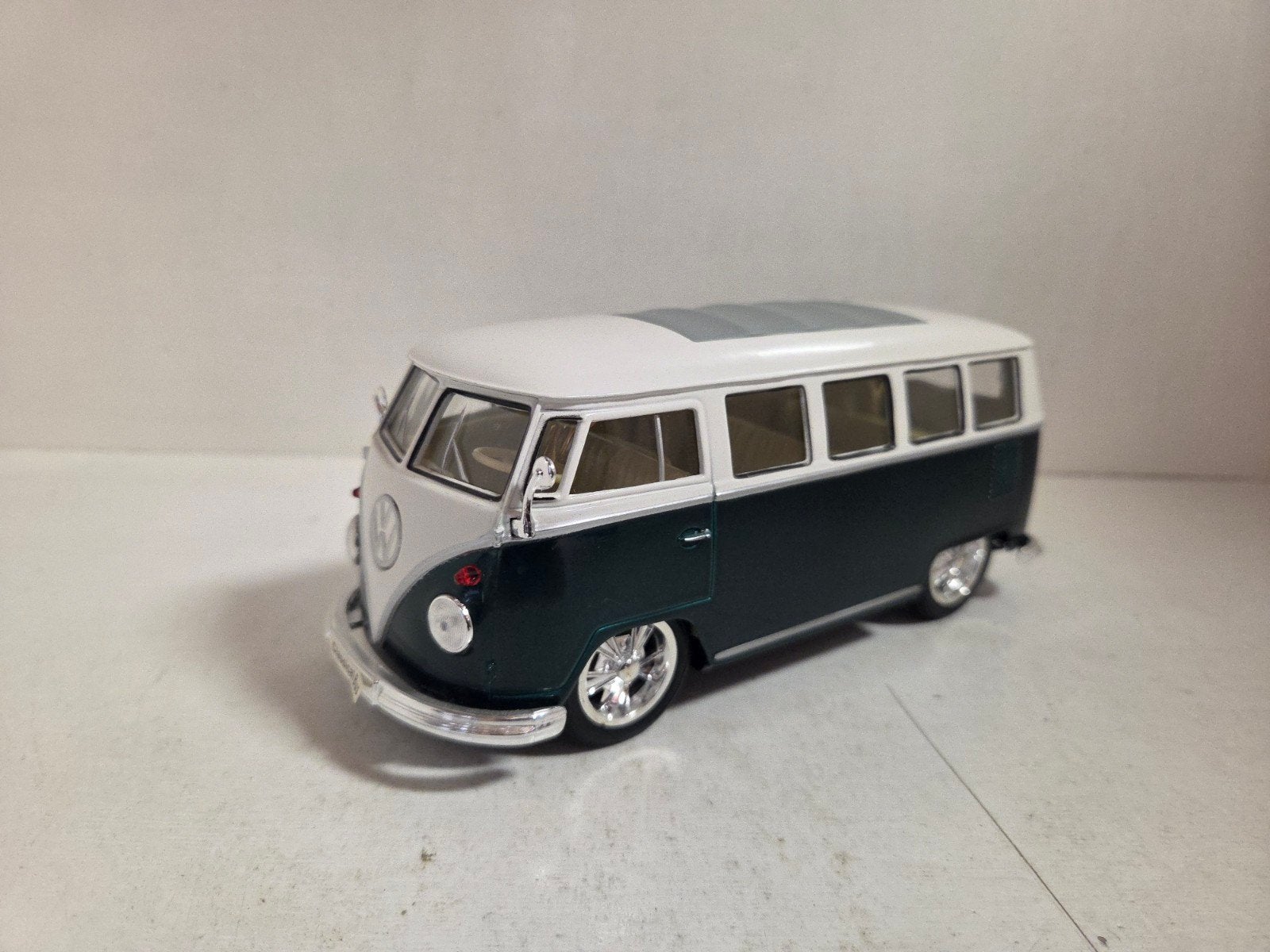 Welly Volkswagen T1 bus 1:24, ., Ophalen of Verzenden, Zo goed als nieuw, .