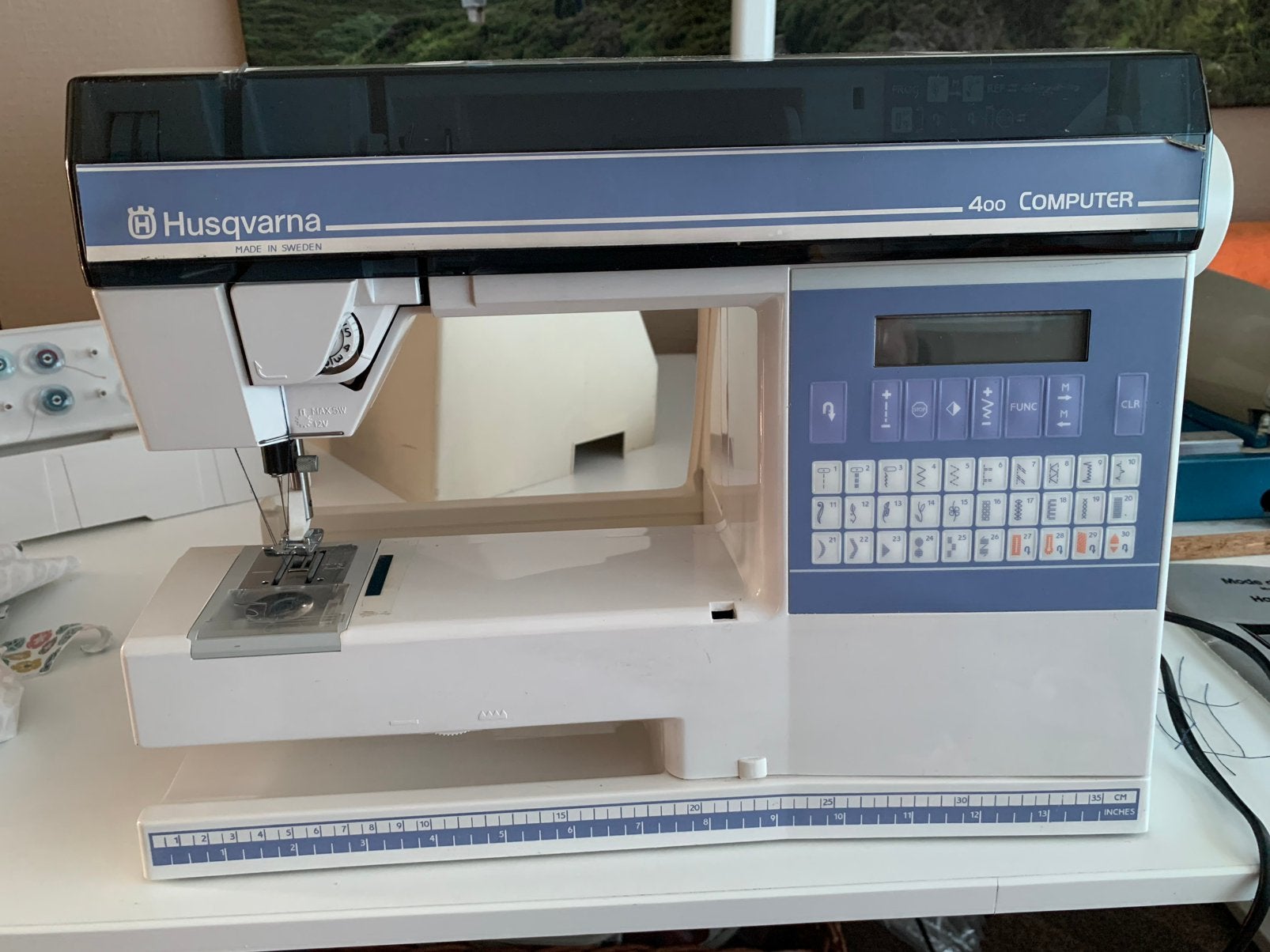 Husqvarna naaimachine 400 computer, Hobby en Vrije tijd, Naaimachines en Toebehoren, Ophalen, Gebruikt, Naaimachine, Husqvarna