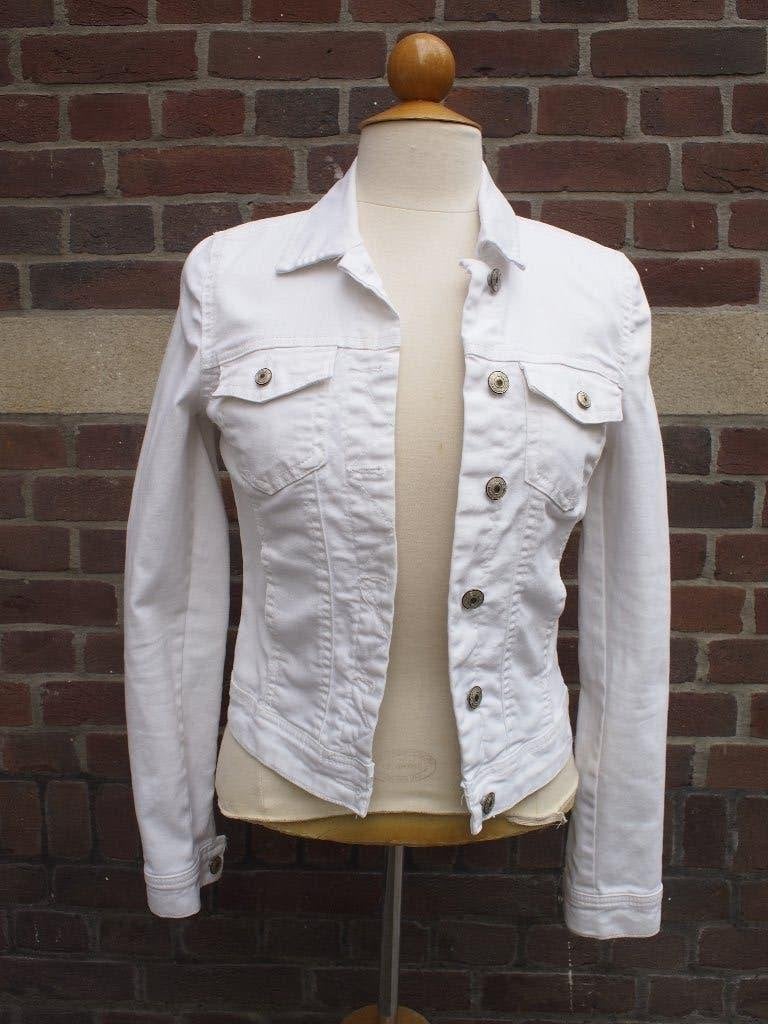 Wit Spijkerjasje Only maat 34, Kleding | Dames, Jassen | Zomer, Only, Wit, Ophalen of Verzenden, Zo goed als nieuw
