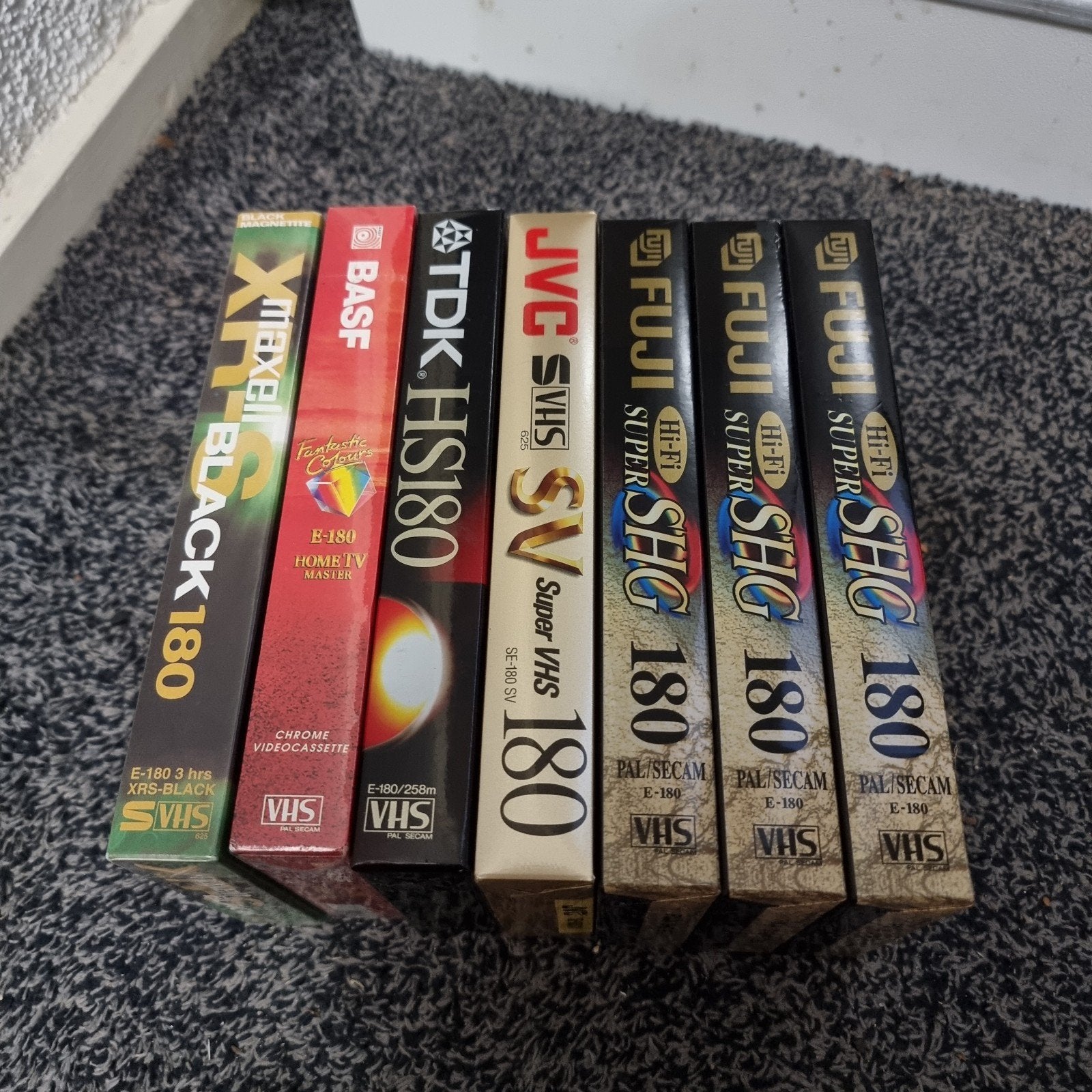 7 nieuwe videobanden (VHS) nog in folie, Ophalen of Verzenden, Nieuw in verpakking
