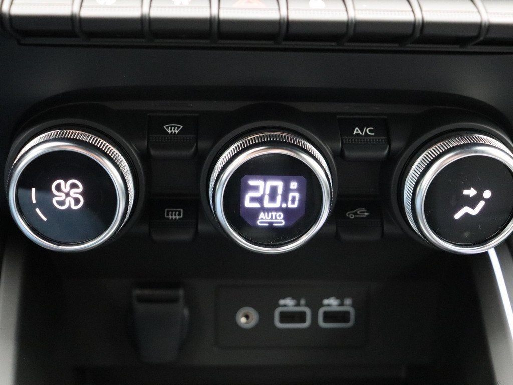 Renault Clio TCe 90pk GPF techno | Stoel- en stuurwielverwar, Voorwielaandrijving, Euro 6, Leder en Stof, Zwart