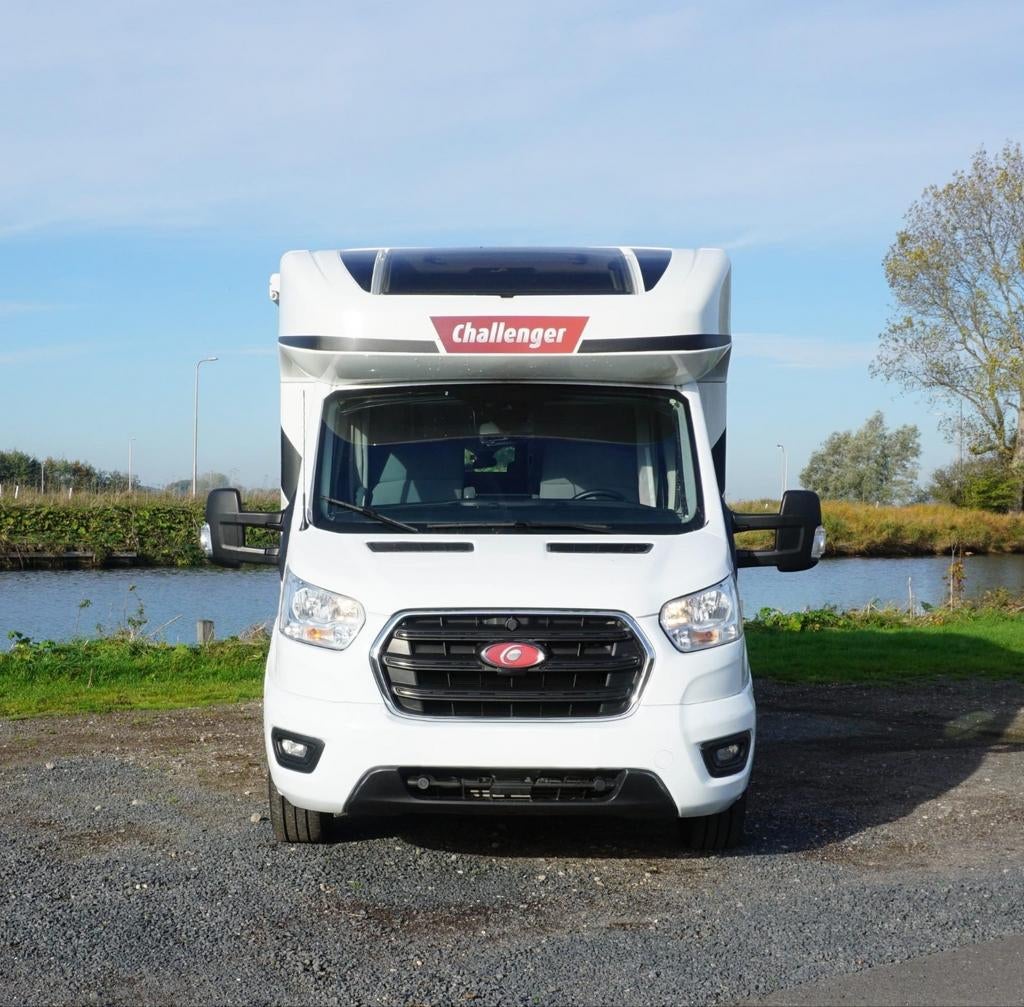 Challenger Graphite 260 - 170 pk automaat + stallingsplek, Caravans en Kamperen, Campers, Automaat, Ford, Diesel, Particulier