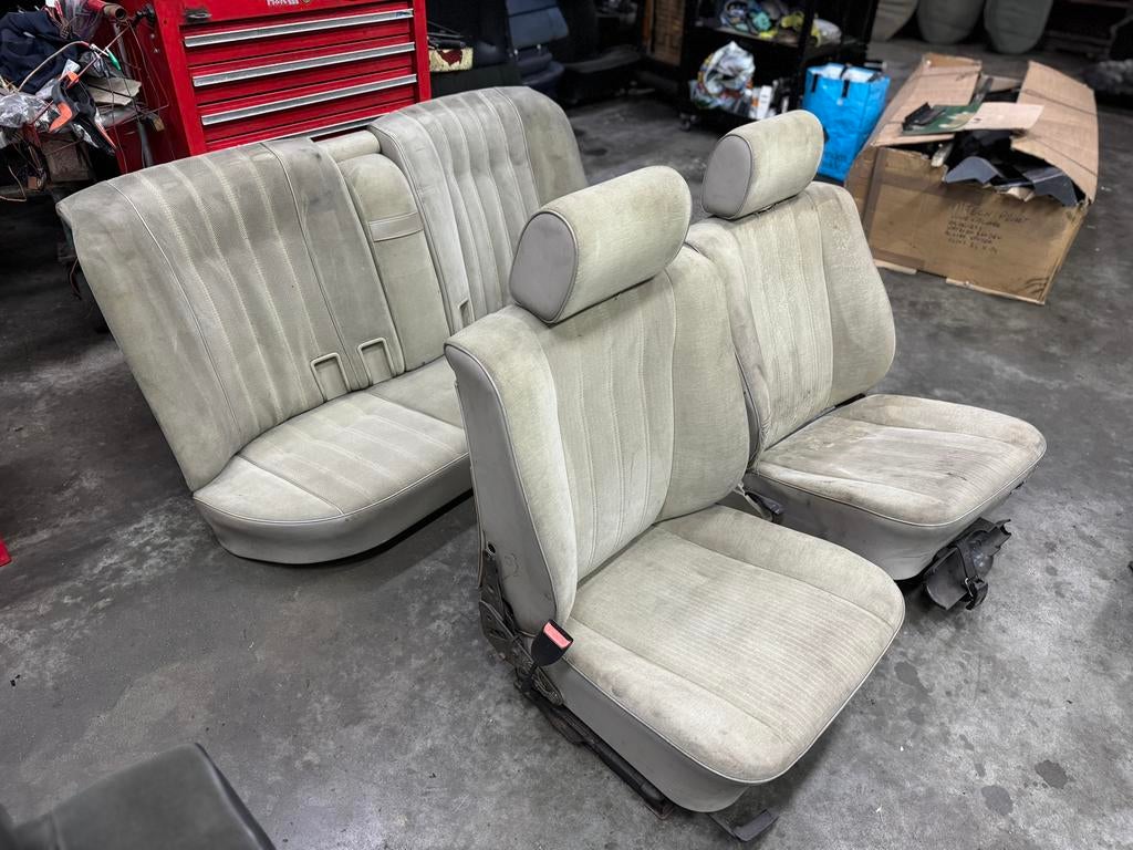 BMW E28 interieurset stof beige – stoelen + achterbank, Ophalen, Gebruikt, BMW, BMW