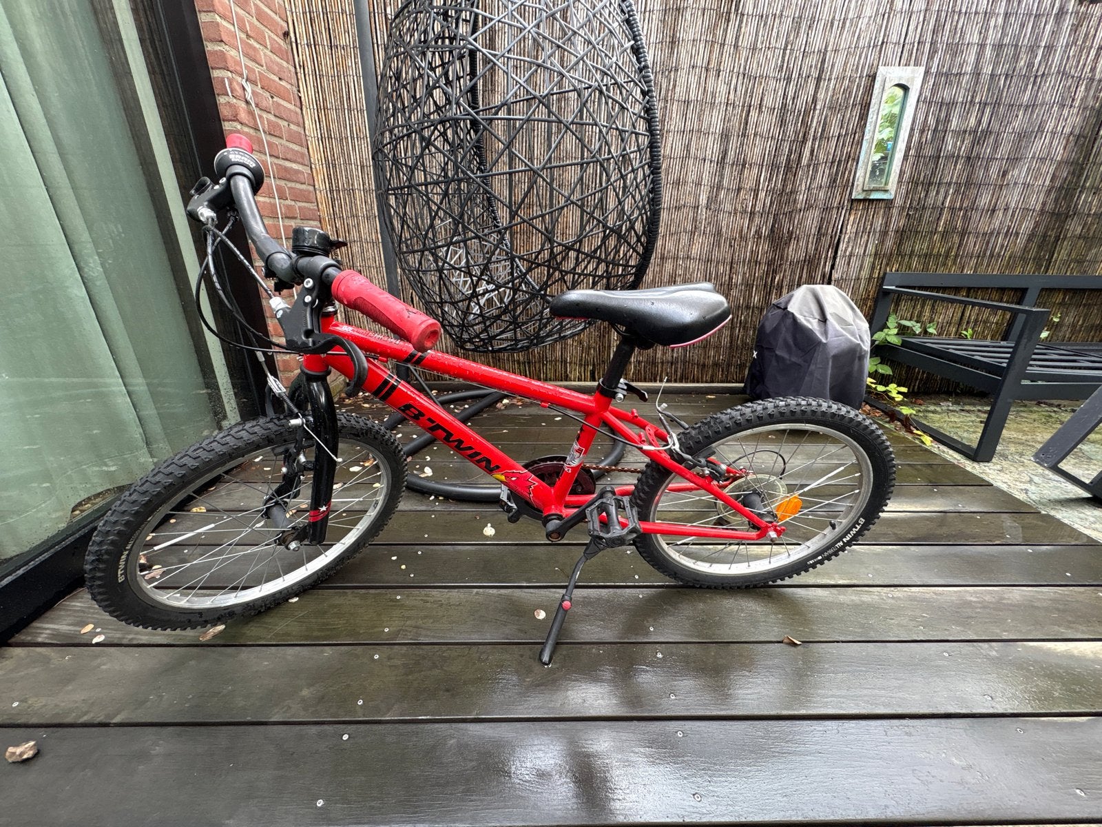 B'Twin Kinderfiets 20 inch - Rood, Ophalen, Gebruikt, Velgrem, 20 inch of meer