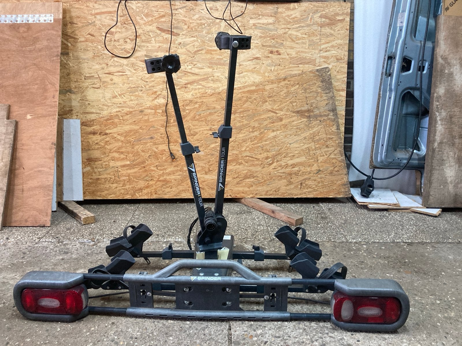 Spinder TR-9000 dubbele fietsendrager, kantelbaar, 13-polig, Ophalen, Gebruikt, 2 fietsen, Trekhaakdrager