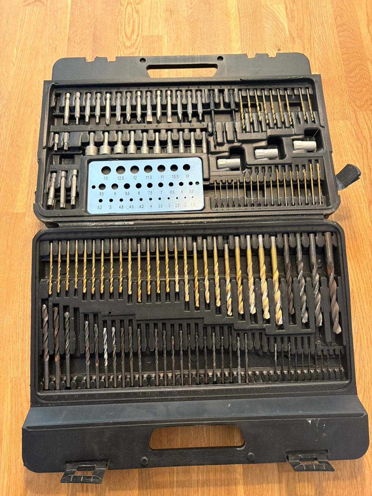 Boren en bits gereedsschapskoffer, Ophalen of Verzenden, Gebruikt, Overige typen