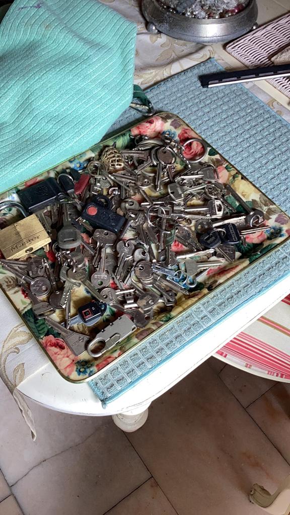 Sleutels, Verzenden, Zo goed als nieuw, Slot